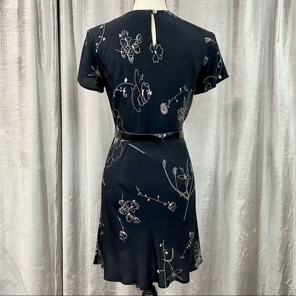 🌟 VINTAGE 90s Minimal Floral Capsleeve Mini - Picture 8 of 9